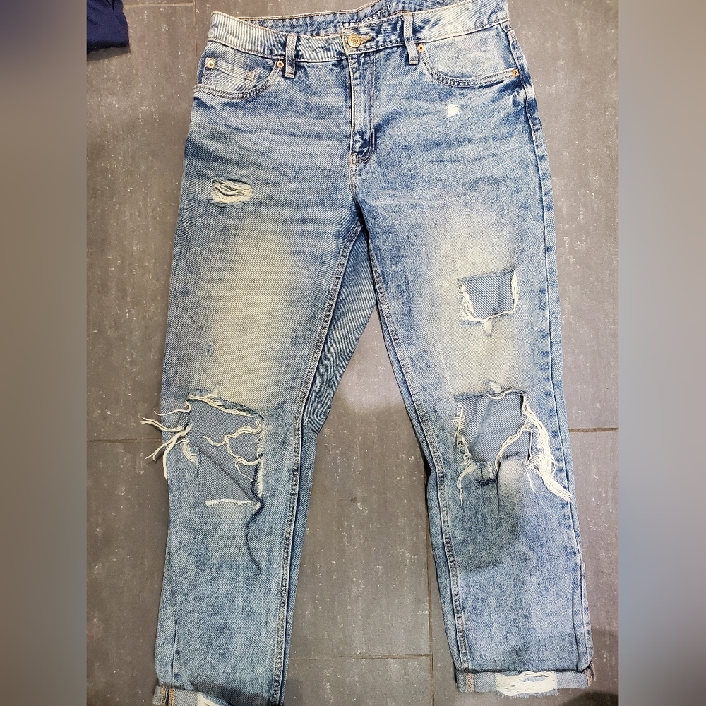 Ripped Boyfriend Jeans